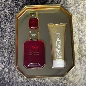 Michel Kors Sexy Ruby Gift Set